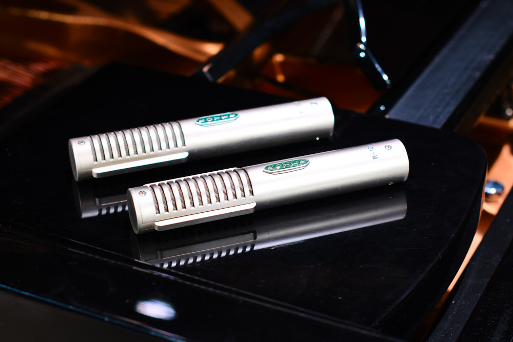 Two Royer R121 ribbon microphones